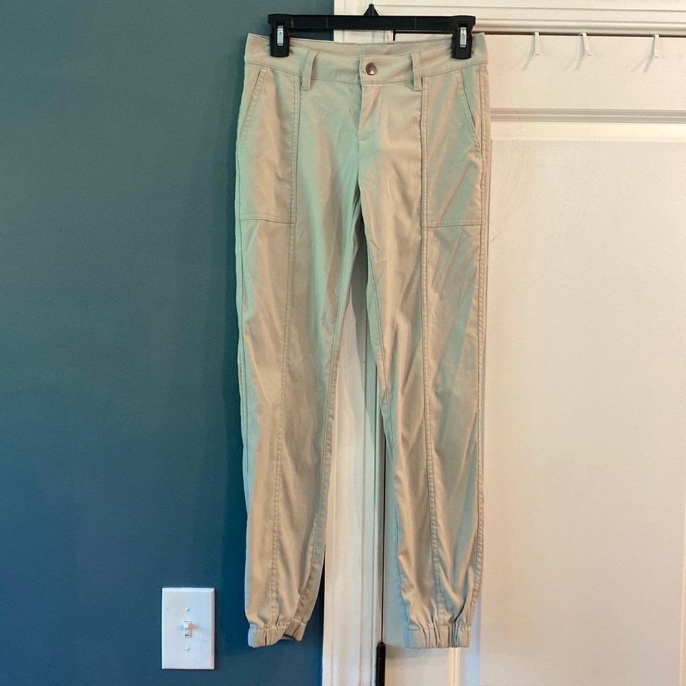 Stio Khaki Joggers Womens 2